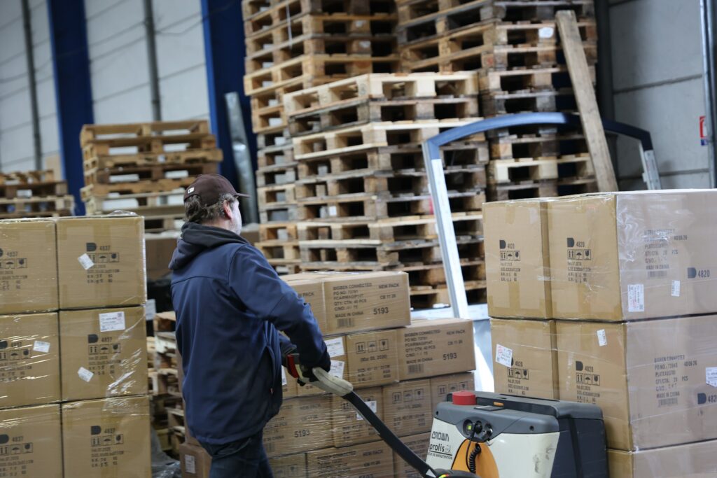 Plateforme logistique à Lesquin – Stockage, manutention et préparation de commandes | Translog Nord